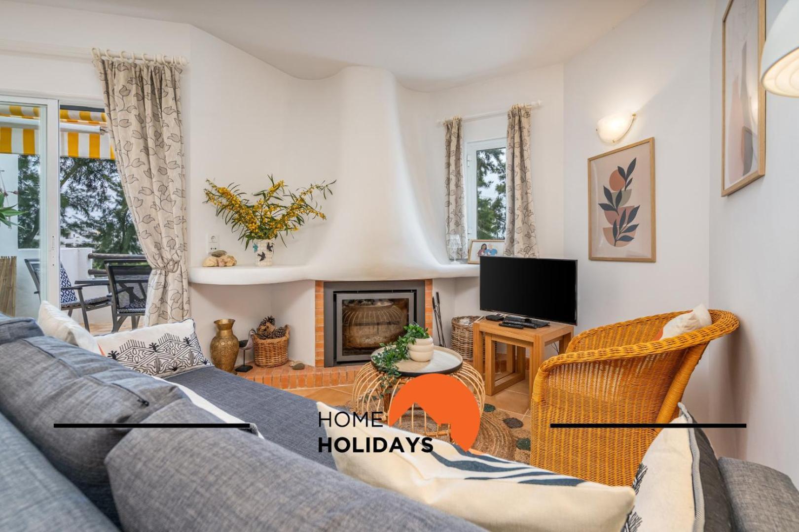 #294 T2 Com Amplo Terraco By Holidays Apartment