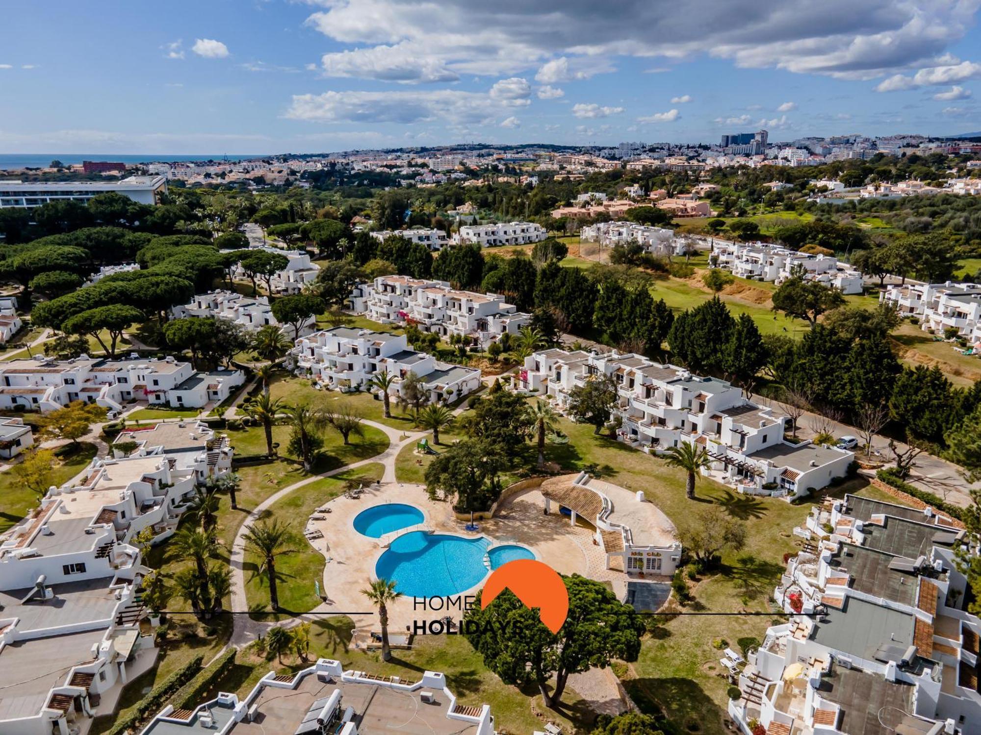 #294 T2 Com Amplo Terraco By Holidays Apartment Albufeira